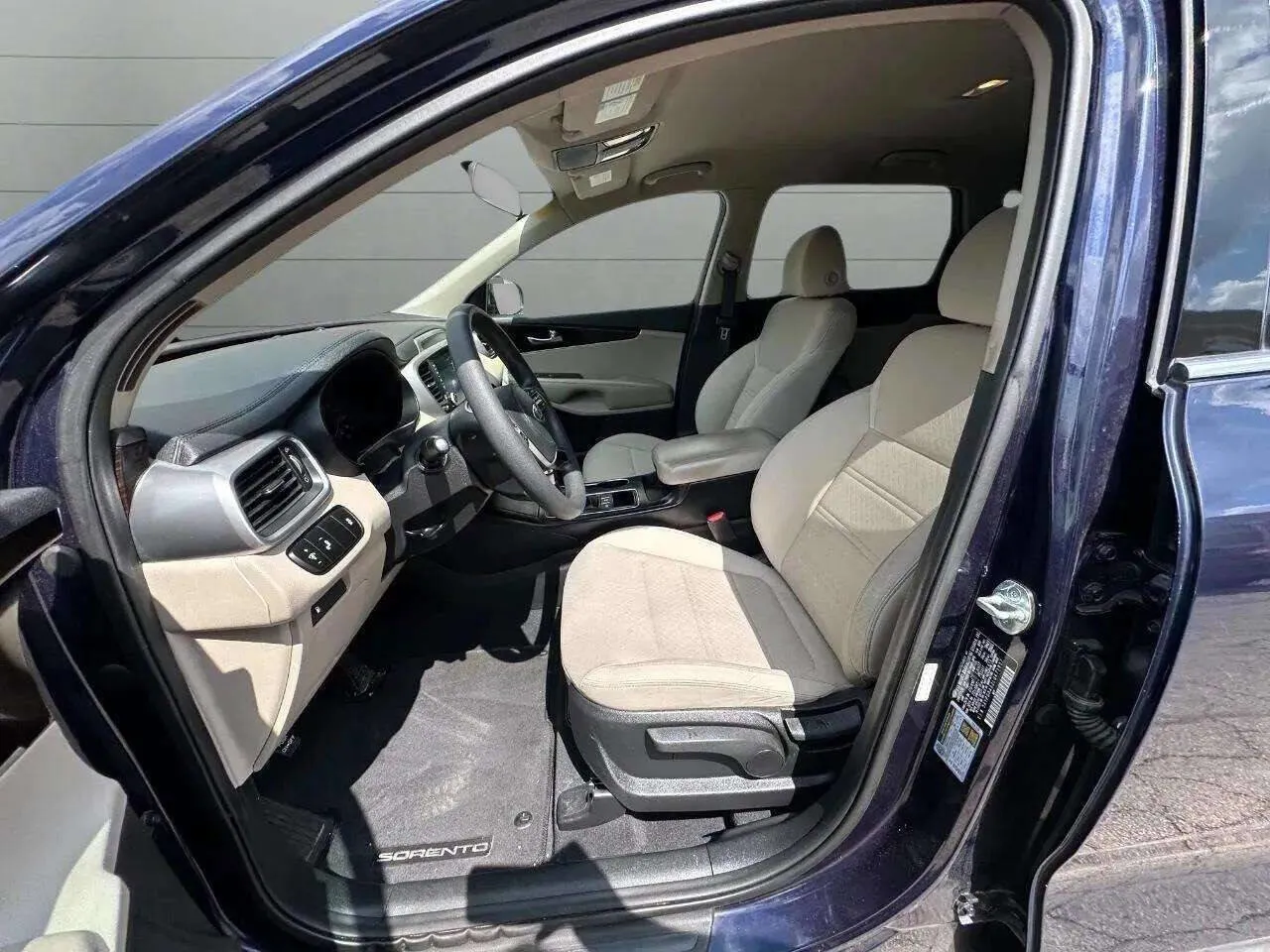 2020 Kia Sorento LX - Photo 22