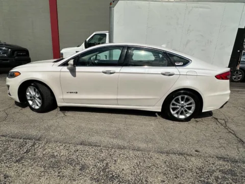 Photos of 2019 Ford Fusion Hybrid SEL for sale in Joliet, IL at Your Choice Autos - Joliet