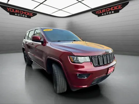 Another view of 2018 Jeep Grand Cherokee Altitude for sale in Joliet, IL at Your Choice Autos - Joliet