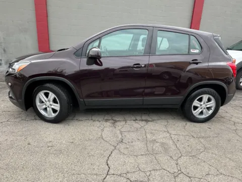 Photos of 2020 Chevrolet Trax LS for sale in Joliet, IL at Your Choice Autos - Joliet