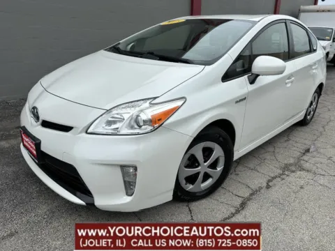 White 2015 Toyota Prius Two 4dr Hatchback for sale in Joliet, IL