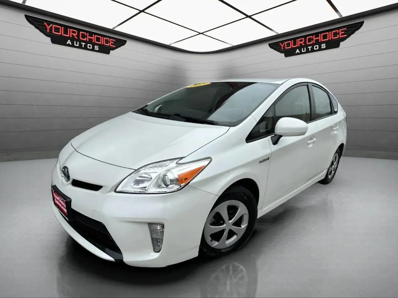White 2015 Toyota Prius Two 4dr Hatchback for sale in Joliet, IL