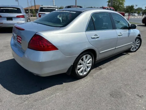 More photos of 2006 Honda Accord Sdn LX V6 at Your Choice Autos - Joliet, IL