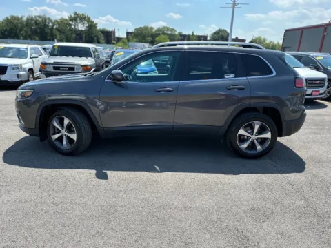 Photos of 2019 Jeep Cherokee Limited for sale in Joliet, IL at Your Choice Autos - Joliet