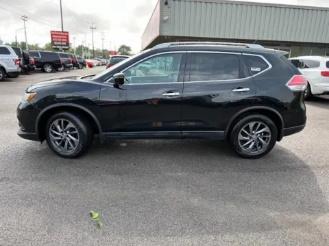 Photos of 2016 Nissan Rogue SL for sale in Joliet, IL at Your Choice Autos - Joliet
