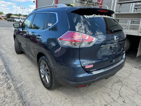 Photos of 2016 Nissan Rogue SL for sale in Joliet, IL at Your Choice Autos - Joliet