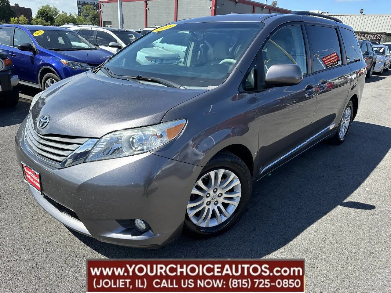 Gray 2013 Toyota Sienna XLE 8 Passenger 4dr Mini Van for sale in Joliet, IL