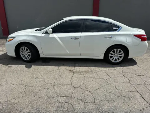 Photos of 2017 Nissan Altima 2.5 S for sale in Joliet, IL at Your Choice Autos - Joliet