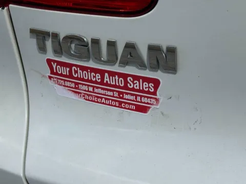 More photos of 2011 Volkswagen Tiguan SEL 4Motion AWD 4dr SUV at Your Choice Autos - Joliet, IL