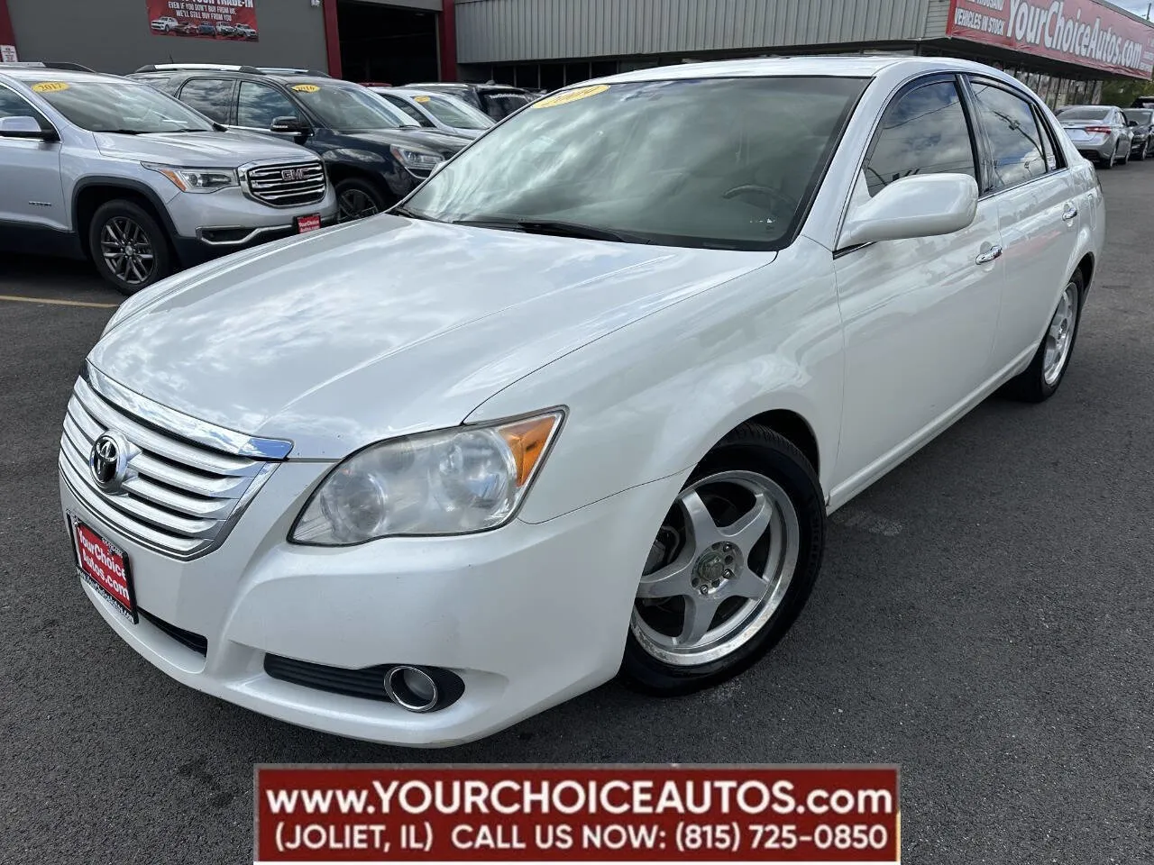 White 2009 Toyota Avalon Limited 4dr Sedan for sale in Joliet, IL