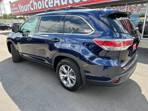 Another view of 2014 Toyota Highlander XLE for sale in Joliet, IL at Your Choice Autos - Joliet