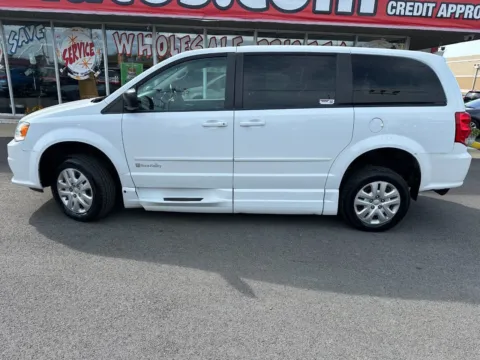 Another view of 2017 Dodge Grand Caravan SE for sale in Joliet, IL at Your Choice Autos - Joliet