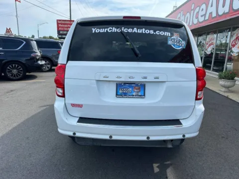 More photos of 2017 Dodge Grand Caravan SE at Your Choice Autos - Joliet, IL