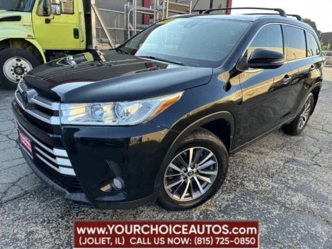 Black 2018 Toyota Highlander XLE AWD 4dr SUV for sale in Joliet, IL