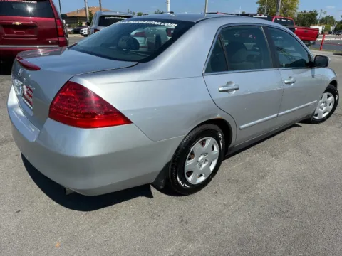 More photos of 2007 Honda Accord Sdn LX at Your Choice Autos - Joliet, IL