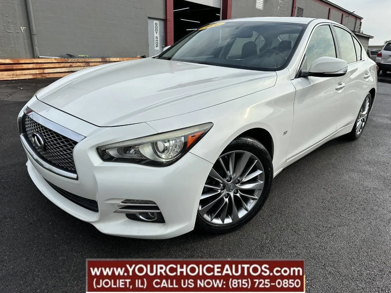 White 2014 INFINITI Q50 Premium for sale in Joliet, IL