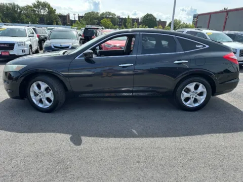 Photos of 2011 Honda Accord Crosstour EX-L for sale in Joliet, IL at Your Choice Autos - Joliet