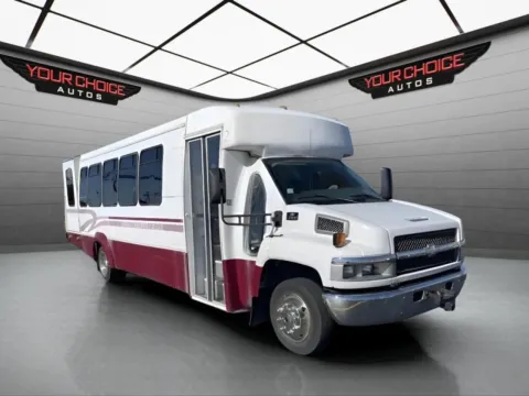 More photos of 2005 Chevrolet CC5500 4X2 2dr Regular Cab 166 259 in. WB at Your Choice Autos - Joliet, IL