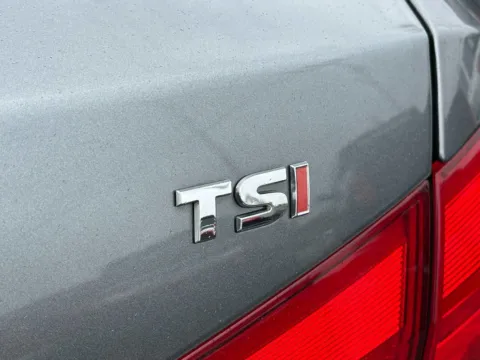 More photos of 2015 Volkswagen Passat 1.8T Limited Edition 4dr Sedan PZEV at Your Choice Autos - Joliet, IL