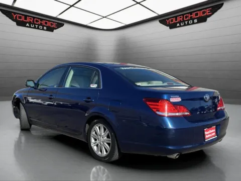 Another view of 2006 Toyota Avalon Limited 4dr Sedan for sale in Joliet, IL at Your Choice Autos - Joliet