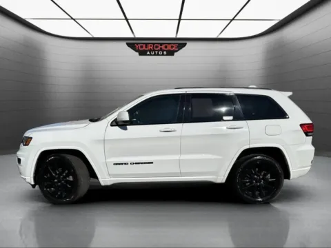Photos of 2018 Jeep Grand Cherokee Altitude for sale in Joliet, IL at Your Choice Autos - Joliet