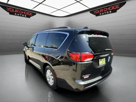 Another view of 2017 Chrysler Pacifica Touring-L for sale in Joliet, IL at Your Choice Autos - Joliet