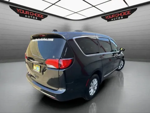 More photos of 2017 Chrysler Pacifica Touring-L at Your Choice Autos - Joliet, IL