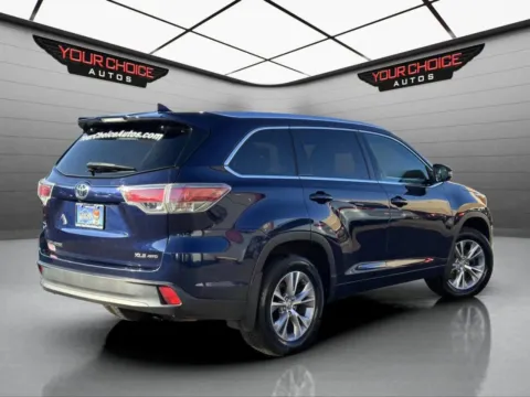 More photos of 2015 Toyota Highlander XLE at Your Choice Autos - Joliet, IL