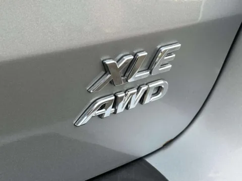 More photos of 2019 Toyota Sienna XLE 7 Passenger AWD 4dr Mini Van at Your Choice Autos - Joliet, IL