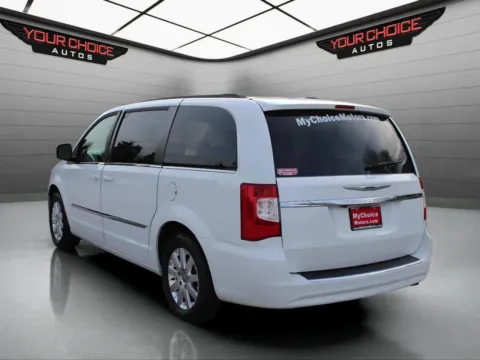 Another view of 2014 Chrysler Town & Country Touring for sale in Elmhurst, IL at My Choice Motors - Elmhurst