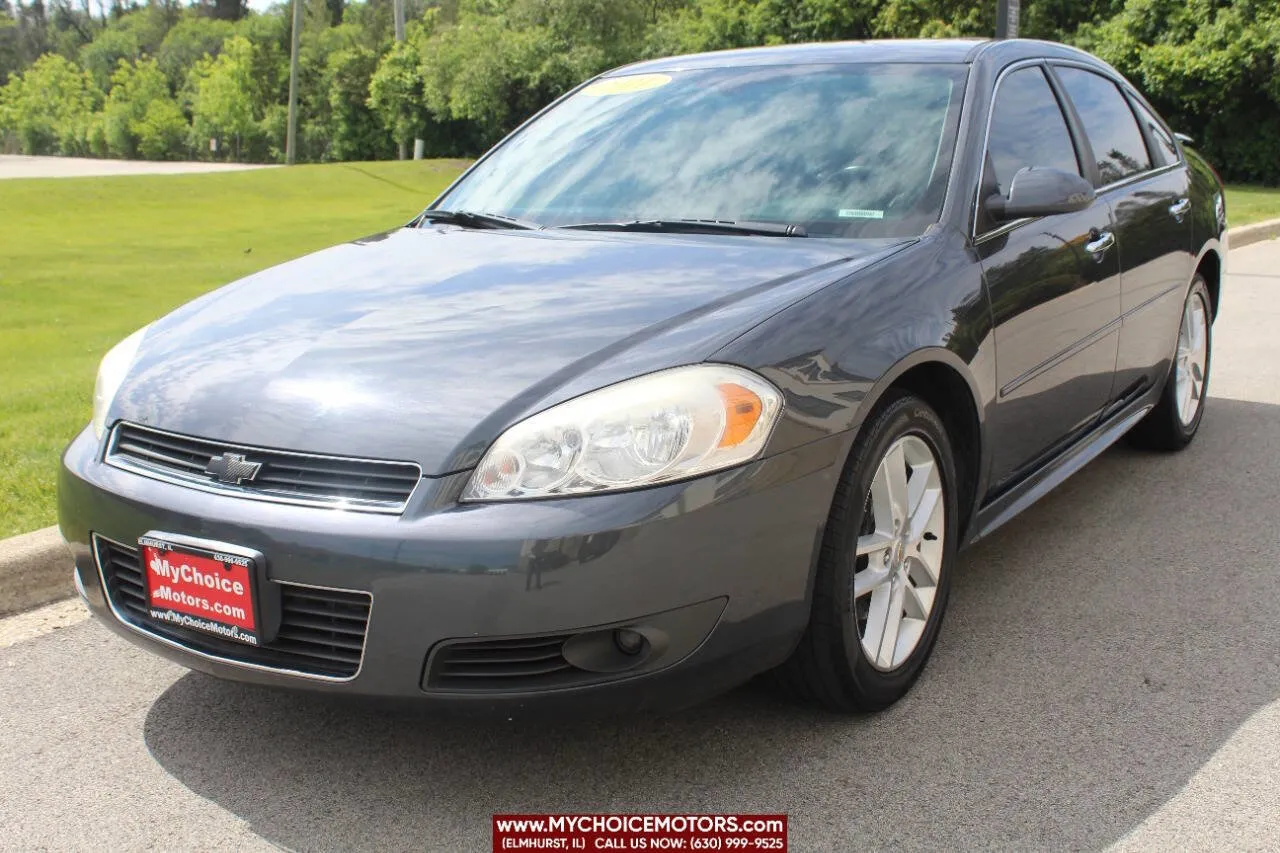 Gray 2011 Chevrolet Impala LTZ for sale in Elmhurst, IL