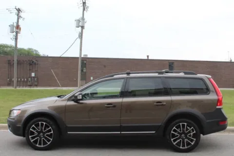 Photos of 2016 Volvo XC70 T5 Platinum for sale in Elmhurst, IL at My Choice Motors - Elmhurst