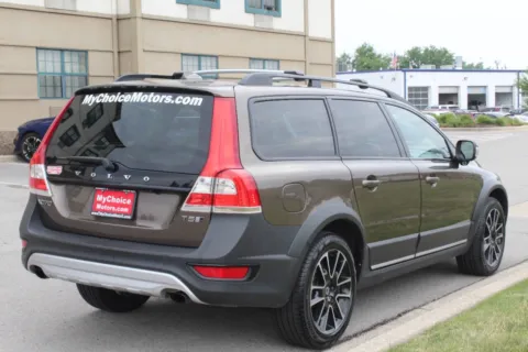 More photos of 2016 Volvo XC70 T5 Platinum at My Choice Motors - Elmhurst, IL