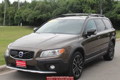 Brown 2016 Volvo XC70 T5 Platinum for sale in Elmhurst, IL