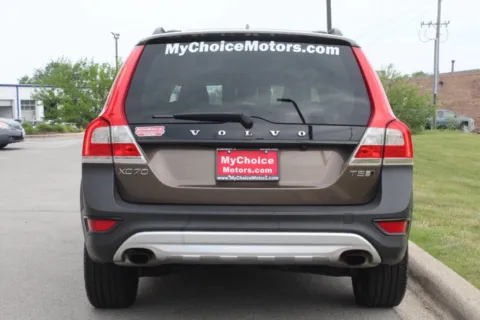More photos of 2016 Volvo XC70 T5 Platinum at My Choice Motors - Elmhurst, IL