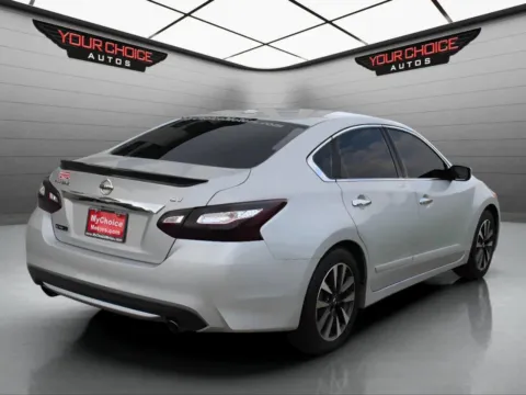 More photos of 2016 Nissan Altima 2.5 SV 4dr Sedan at My Choice Motors - Elmhurst, IL