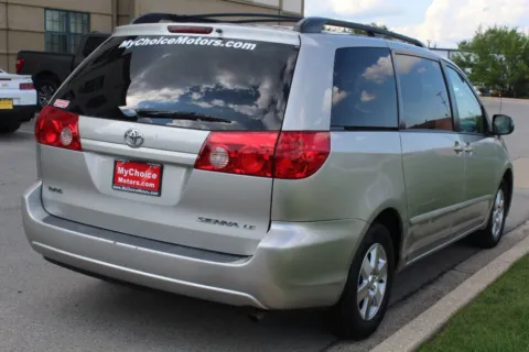 More photos of 2010 Toyota Sienna LE 7 Passenger 4dr Mini Van at My Choice Motors - Elmhurst, IL