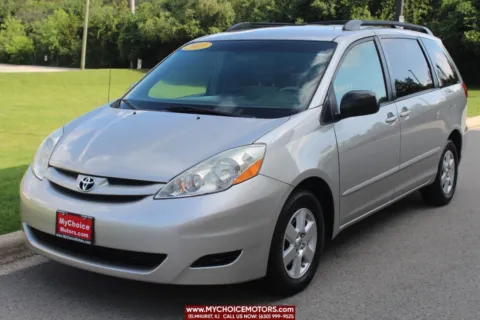 Silver 2010 Toyota Sienna LE 7 Passenger 4dr Mini Van for sale in Elmhurst, IL