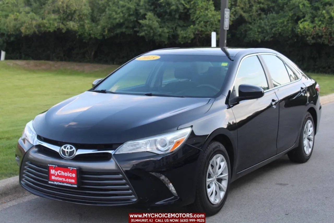 Black 2015 Toyota Camry LE 4dr Sedan for sale in Elmhurst, IL