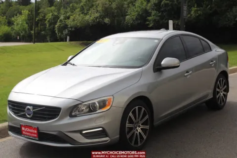 Silver 2017 Volvo S60 Dynamic for sale in Elmhurst, IL