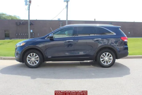 More photos of 2017 Kia Sorento LX at My Choice Motors - Elmhurst, IL