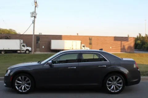 Photos of 2019 Chrysler 300 Limited for sale in Elmhurst, IL at My Choice Motors - Elmhurst