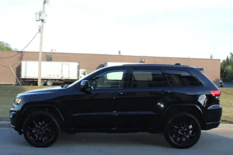 Photos of 2019 Jeep Grand Cherokee Altitude for sale in Elmhurst, IL at My Choice Motors - Elmhurst