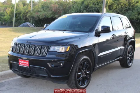 Black 2019 Jeep Grand Cherokee Altitude for sale in Elmhurst, IL