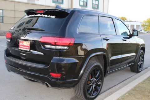 More photos of 2019 Jeep Grand Cherokee Altitude at My Choice Motors - Elmhurst, IL