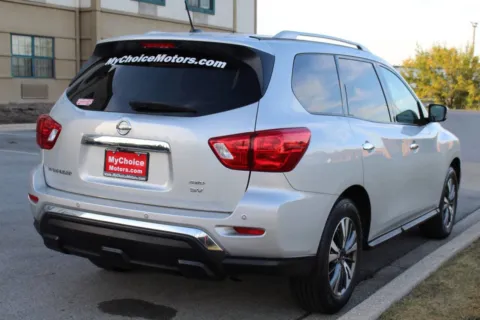 More photos of 2018 Nissan Pathfinder SV at My Choice Motors - Elmhurst, IL