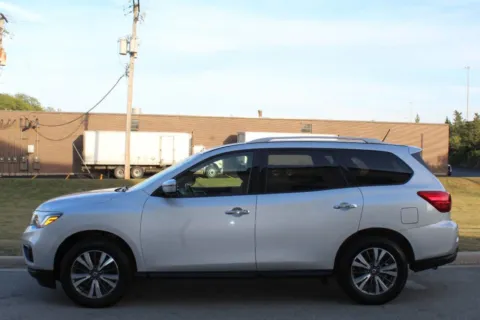 Photos of 2018 Nissan Pathfinder SV for sale in Elmhurst, IL at My Choice Motors - Elmhurst