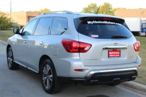Another view of 2018 Nissan Pathfinder SV for sale in Elmhurst, IL at My Choice Motors - Elmhurst
