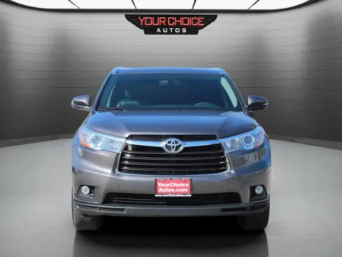 Photos of 2015 Toyota Highlander XLE for sale in Elgin, IL at Your Choice Autos - Elgin