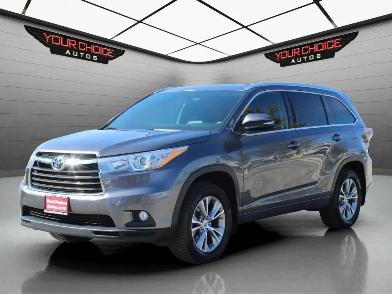 Gray 2015 Toyota Highlander XLE for sale in Elgin, IL